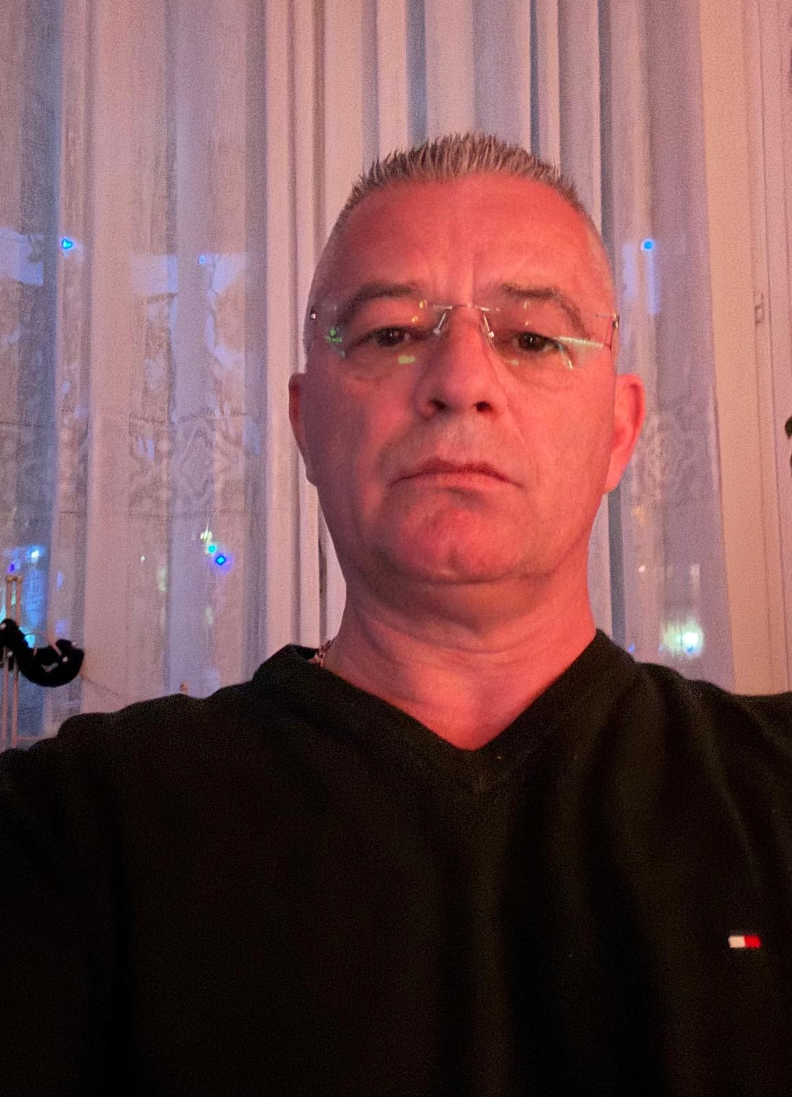 Aleksander Gjoni, fondateur de BATI CLIM 17, spécialiste ventilation et extraction Paris